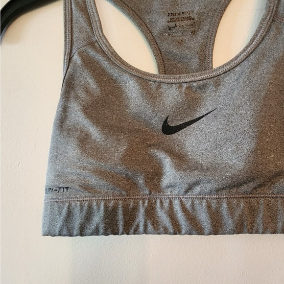 Nike grey dri fit sports bra size small - Picture 2 of 5